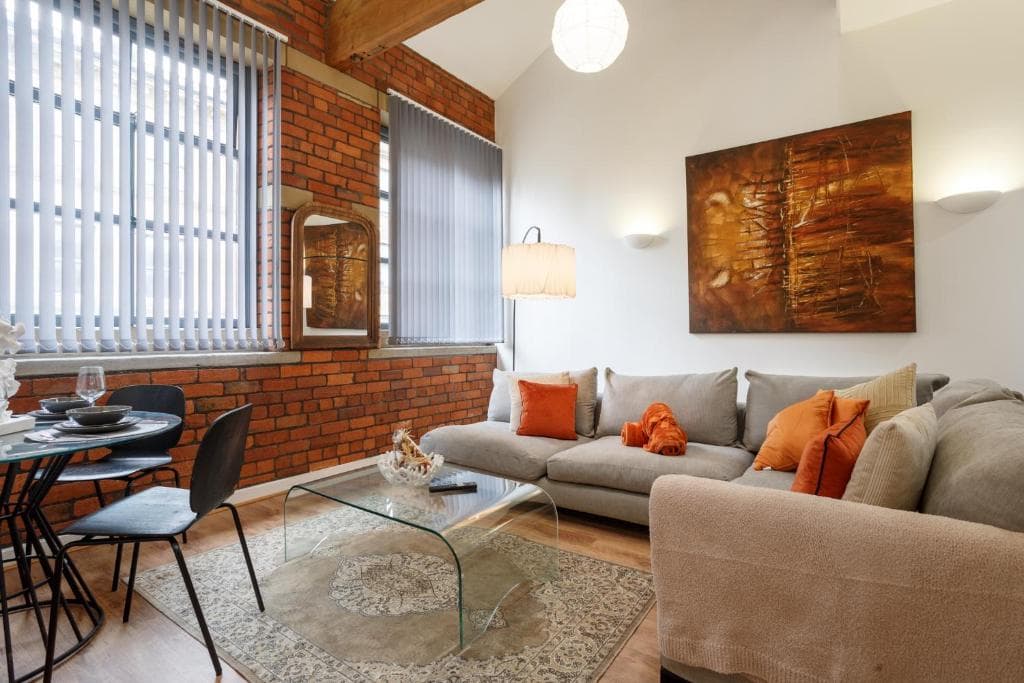 Cozy Downtown Loft